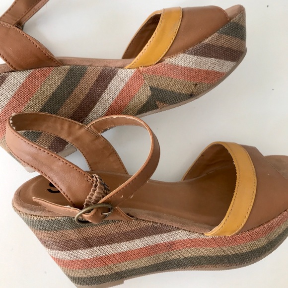 Fabric Wrapped Platform Wedges - Picture 10 of 13